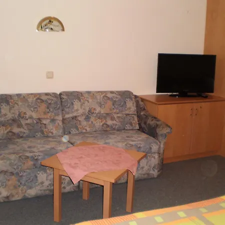 Konukevi Gasthof-pension Strassreith 3*