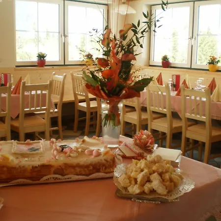 Konukevi Gasthof-pension Strassreith